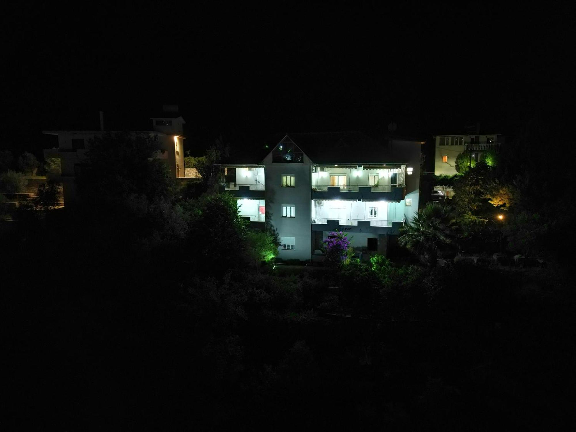 Vila Banushi Gjirokastër 外观 照片