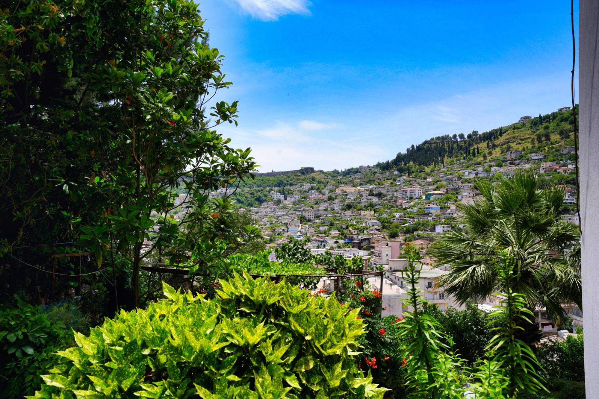 Vila Banushi Gjirokastër 外观 照片