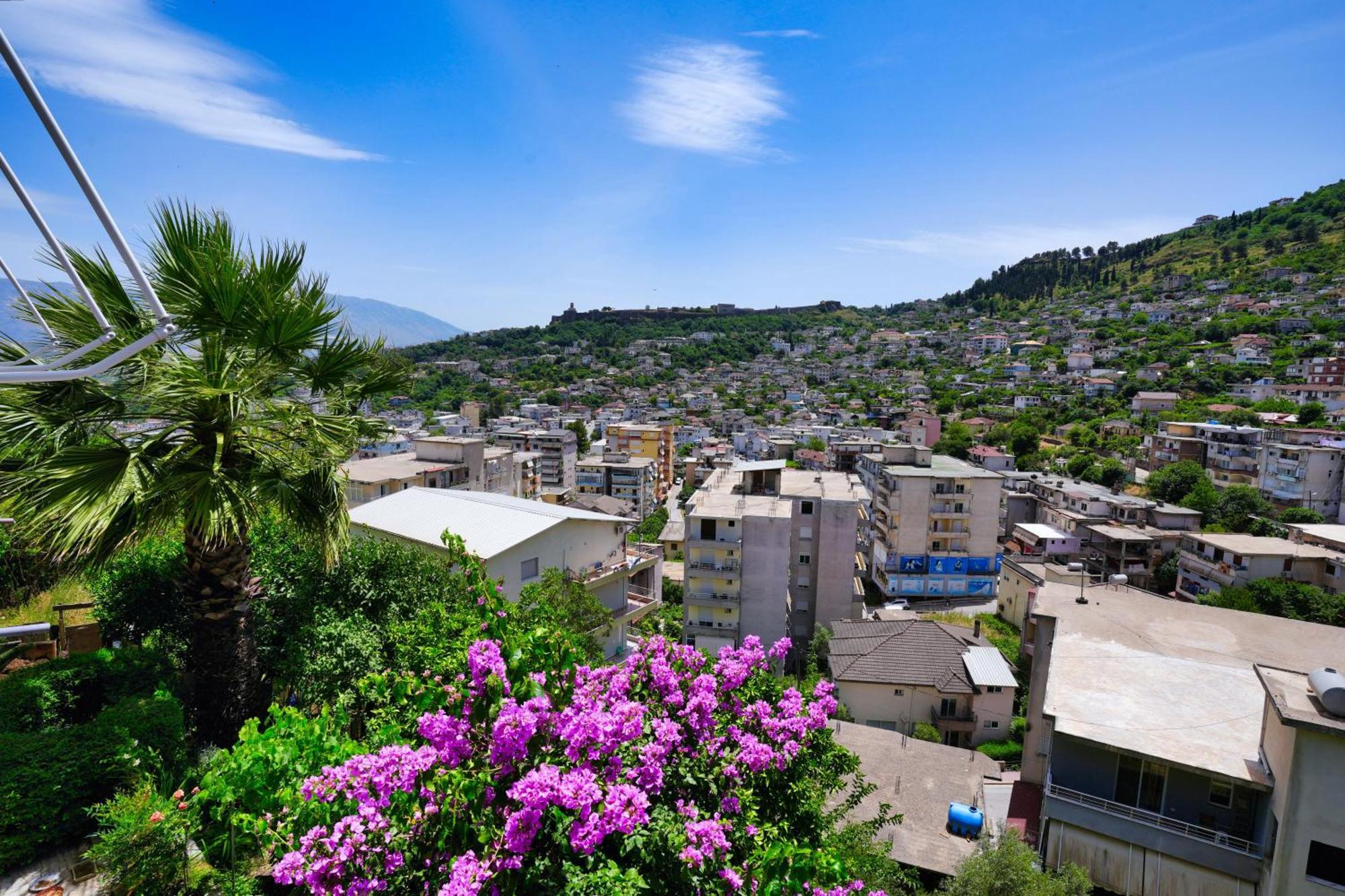 Vila Banushi Gjirokastër 外观 照片